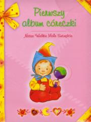 Pierwszy album córeczki. Autor: Opracowanie zbiorowe. Dadada.pl Okładka książki Pierwszy album córeczki