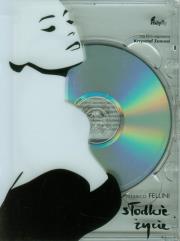 Słodkie życie. Autor: Federico Fellini, Ennio Flaiano, Tullio Pinelli, Brunello Rondi. Dadada.pl Okładka książki Słodkie życie