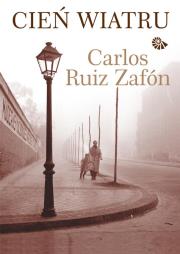 Cień wiatru pocket. Autor: Carlos Ruiz Zafón. Dadada.pl Okładka książki Cień wiatru pocket