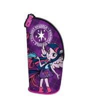 Piórnik szkolny saszetka stojąca Equestria girls Twilight Sparkle. Wydawca: St. Majewski. Dadada.pl Opakowanie Piórnik szkolny saszetka stojąca Equestria girls Twilight Sparkle