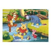 Puzzle 24 FloorPuzzle Kubuś Puchatek nad wodą DINO. Wydawca: Dino Toys. Dadada.pl Opakowanie Puzzle 24 FloorPuzzle Kubuś Puchatek nad wodą DINO