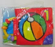 Okładka książki Książeczka szeleszcząca z grzechotką - Piłka