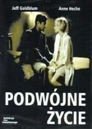 Podwójne życie. Wydawca: Propaganda. Dadada.pl Opakowanie Podwójne życie