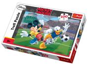Okładka książki Puzzle 100 Myszka Miki Na stadionie TREFL