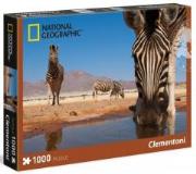 Puzzle 1000 National Geographic A Zebra drinks.... Wydawca: Clementoni. Dadada.pl Opakowanie Puzzle 1000 National Geographic A Zebra drinks...