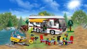 Lego Creator Wyjazd na wakacje. Autor: Creator. Dadada.pl Okładka książki Lego Creator Wyjazd na wakacje