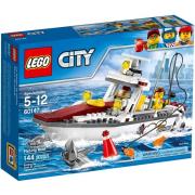 Okładka książki Lego CITY 60147 Łódź rybacka