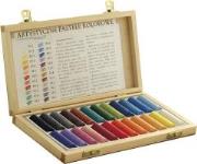 Pastele w Drewnianej Kasecie 24 Kolory. Wydawca: Panta Plast. Dadada.pl Opakowanie Pastele w Drewnianej Kasecie 24 Kolory