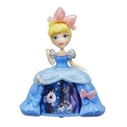 Okładka książki Disney Princess Mini laleczka w sukni Kopciuszek