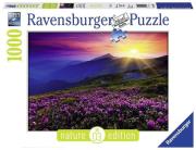 Puzzle 1000 Górskie łąki o świcie. Wydawca: Ravensburger. Dadada.pl Opakowanie Puzzle 1000 Górskie łąki o świcie