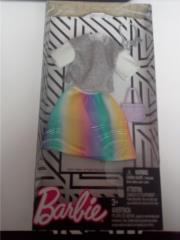 Barbie modne kreacje 4. Wydawca: Mattel. Dadada.pl Opakowanie Barbie modne kreacje 4