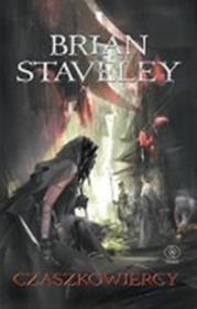 Czaszkowiercy. Autor: Brian Staveley. Dadada.pl Okładka książki Czaszkowiercy