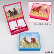 KARTECZKI W PUDEŁKU MISS MELODY RÓŻOWE 8466B. Wydawca: PLUS-Z. Dadada.pl Opakowanie KARTECZKI W PUDEŁKU MISS MELODY RÓŻOWE 8466B