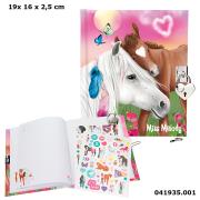 PAMIĘTNIK Z KONIKIEM NA KŁÓDKĘ MISS MELODY 1935A. Wydawca: PLUS-Z. Dadada.pl Opakowanie PAMIĘTNIK Z KONIKIEM NA KŁÓDKĘ MISS MELODY 1935A