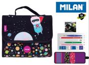 Multipiórnik MILAN z 2 piórnikami SUPER HEROES czerwony. Wydawca: MILAN. Dadada.pl Opakowanie Multipiórnik MILAN z 2 piórnikami SUPER HEROES czerwony