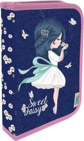 Piórnik 2-klapkowy z wyposażeniem Daisy STREET. Wydawca: Eurocom. Dadada.pl Opakowanie Piórnik 2-klapkowy z wyposażeniem Daisy STREET