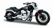 Opakowanie MOTOCYKL 2016 BREAKOUT CZARNY SKALA 1:18