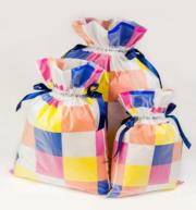 Opakowanie Worek Kolorowe Kwadraty 40x56cm (5szt) PAKADO