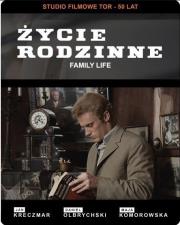 Życie rodzinne DVD. Autor: Krzysztof Zanussi. Dadada.pl Okładka książki Życie rodzinne DVD