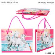 Opakowanie Kolorowanka z rączką i kredką z wymiennym wkładem Miss Melody 11040A