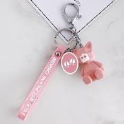 Brelok zwierzaczek - świnka. Wydawca: Jawi. Dadada.pl Opakowanie Brelok zwierzaczek - świnka