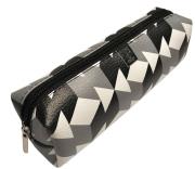 Piórnik prostokąt GT Kostki PP-28. Wydawca: Bee-bee. Dadada.pl Opakowanie Piórnik prostokąt GT Kostki PP-28