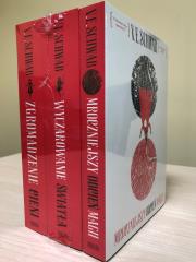 Pakiet Mroczniejszy / Wyczarowanie / Zgromadzenie. Autor: V.E. Schwab. Dadada.pl Okładka książki Pakiet Mroczniejszy / Wyczarowanie / Zgromadzenie
