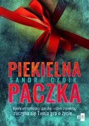 Piekielna paczka. Autor: Czoik Sandra. Dadada.pl Okładka książki Piekielna paczka
