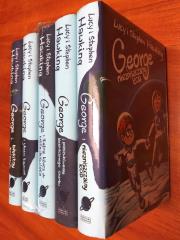 PAKIET George /Kod, Kosmos, Klucz, Wybuch, księżyc/. Autor: Hawking Lucy. Dadada.pl Okładka książki PAKIET George /Kod, Kosmos, Klucz, Wybuch, księżyc/