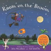 Room on the Broom: A Push, Pull and Slide Book. Autor: Donaldson Julia, Scheffler Alex. Dadada.pl Okładka książki Room on the Broom: A Push, Pull and Slide Book
