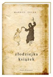 Złodziejka książek wyd. 2022. Autor: Zusak Markus. Dadada.pl Okładka książki Złodziejka książek wyd. 2022