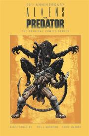 Aliens vs. Predator. 30th Anniversary Edition. Autor: Stradley Randy, Phill Norwood, Chris Warner. Dadada.pl Okładka książki Aliens vs. Predator. 30th Anniversary Edition