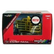 Britains widły przednie do silosu TOMY. Wydawca: Tomy. Dadada.pl Opakowanie Britains widły przednie do silosu TOMY