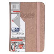 Kalendarz 2023 A7 tyg. Rock miedziany ELEFANT. Wydawca: ELEFANT. Dadada.pl Opakowanie Kalendarz 2023 A7 tyg. Rock miedziany ELEFANT