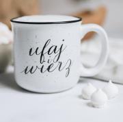 Kubek vintage - Ufaj wierz. Wydawca: Szaron. Dadada.pl Opakowanie Kubek vintage - Ufaj wierz