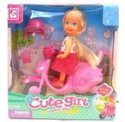 Lalka na skuterze. Wydawca: Pegaz Toys. Dadada.pl Opakowanie Lalka na skuterze