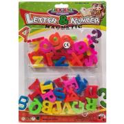Literki i cyferki magnetyczne. Wydawca: Trifox. Dadada.pl Opakowanie Literki i cyferki magnetyczne