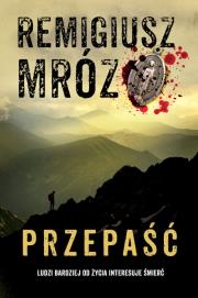 Przepaść wyd. kieszonkowe. Autor: Remigiusz Mróz. Dadada.pl Okładka książki Przepaść wyd. kieszonkowe