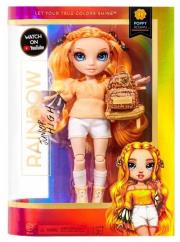 Rainbow High Junior High Fashion Poppy Rowan. Wydawca: MGA. Dadada.pl Opakowanie Rainbow High Junior High Fashion Poppy Rowan