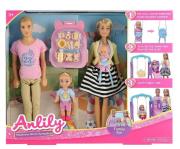 Rodzina na placu zabaw. Wydawca: Ciuciubabka. Dadada.pl Opakowanie Rodzina na placu zabaw