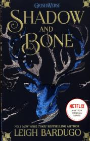 Shadow and Bone: Shadow and Bo. Autor: Bardugo Leigh. Dadada.pl Okładka książki Shadow and Bone: Shadow and Bo