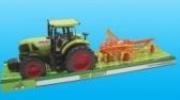 Traktor z maszyną rolniczą. Wydawca: Macyszyn Toys. Dadada.pl Opakowanie Traktor z maszyną rolniczą