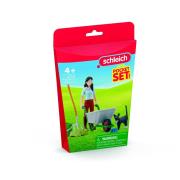 Zestaw do sprzątania i pielęgnacji. Wydawca: Schleich. Dadada.pl Opakowanie Zestaw do sprzątania i pielęgnacji