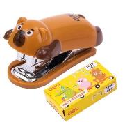 Zszywacz do 15 kartek zszywki 10 miś brązowy DELI. Wydawca: DELI. Dadada.pl Opakowanie Zszywacz do 15 kartek zszywki 10 miś brązowy DELI