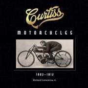 Curtiss Motorcycles. Autor: Richard Leisenring. Dadada.pl Okładka książki Curtiss Motorcycles