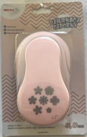 Dziurkacz ozdobny 3.8cm. Wydawca: Brewis. Dadada.pl Opakowanie Dziurkacz ozdobny 3.8cm