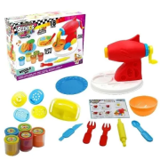 Maszynka do makaronu. Wydawca: Scentos. Dadada.pl Opakowanie Maszynka do makaronu