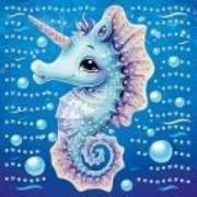 Mozaika piankowa morski jednorożec 25x25cm. Wydawca: Titanum. Dadada.pl Opakowanie Mozaika piankowa morski jednorożec 25x25cm