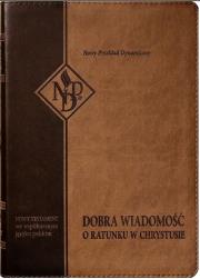 Nowy Testament NPD z paginatorami ciemnobrązowy. Autor:   Praca zbiorowa. Dadada.pl Okładka książki Nowy Testament NPD z paginatorami ciemnobrązowy