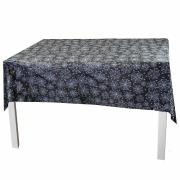 Obrus z nadrukiem pajęczyny. Wydawca: ARPEX. Dadada.pl Opakowanie Obrus z nadrukiem pajęczyny